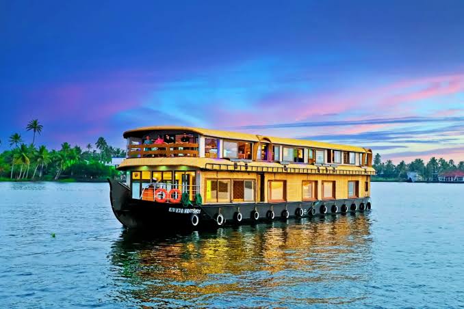 Alleppey Houseboat Kerala